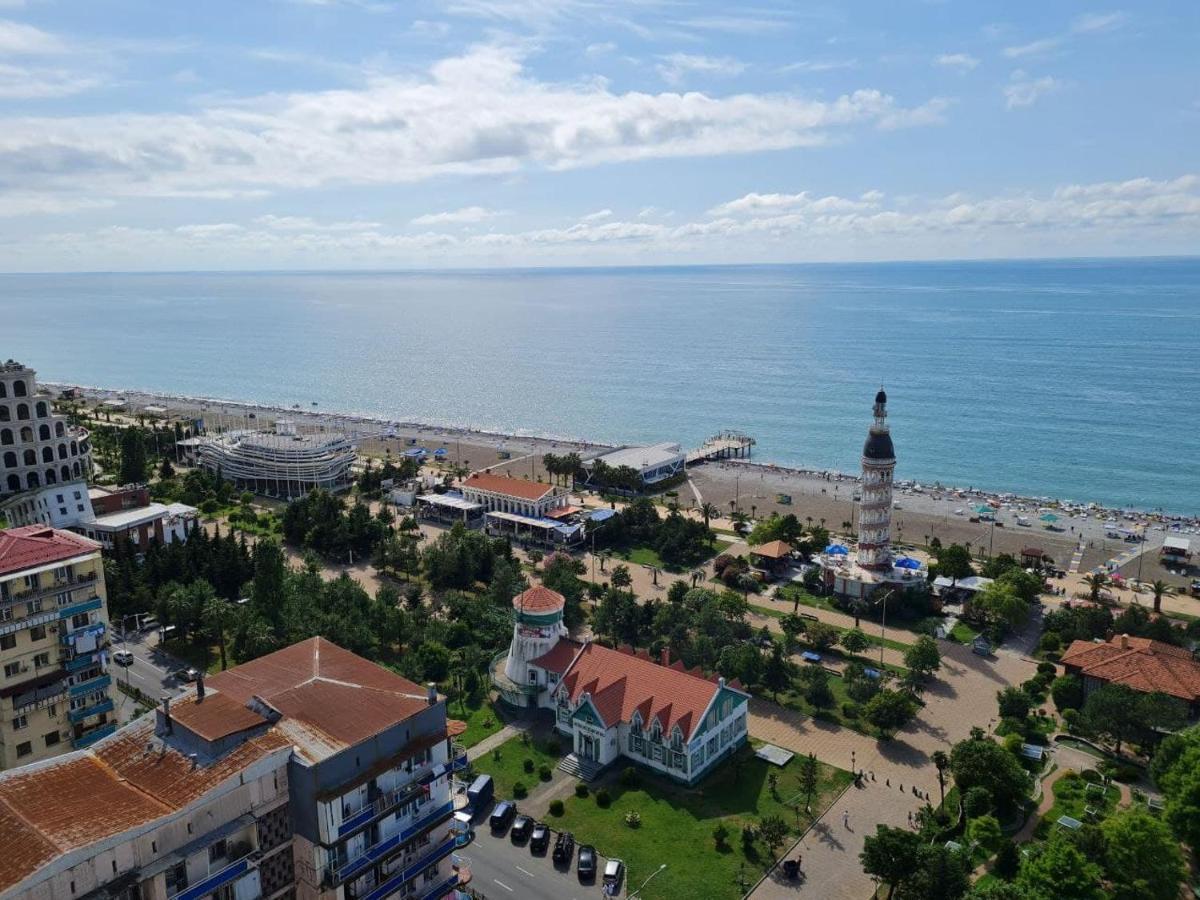 Luxury Aparthotel In Orbi City Sea View Batumi Exterior foto